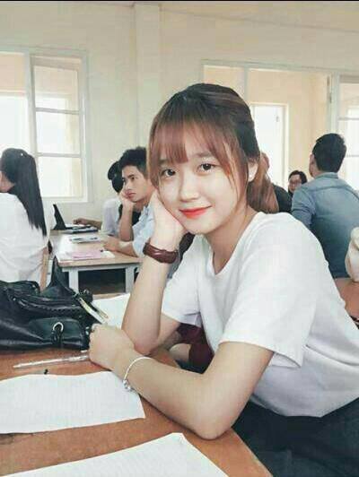 Khám Phá Vẻ Đẹp Gái Xinh Mặc Váy Ngắn Phong Cách Than Thật, Gây Thu Hút Mạnh Mẽ