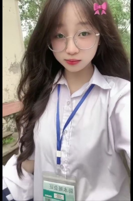 Người Đẹp Gái — Hiện Tượng Gây Sốt Trên Mạng Xã Hội Và Những Thách Thức Đằng Sau
