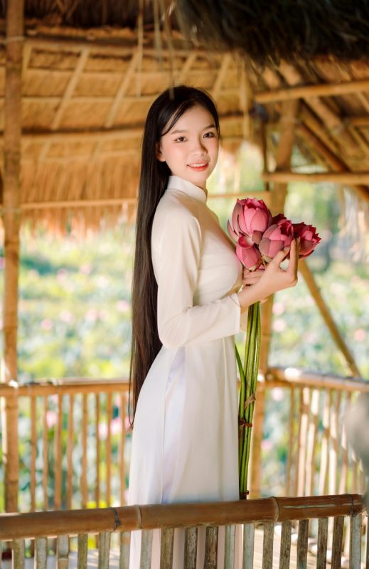 Những Hình Ảnh Đẹp Về Người Con Gái Xu Hướng Thời Trang Gây Sốc Và Góc Nhìn Đa Chiều Trong Xã Hội Việt Nam